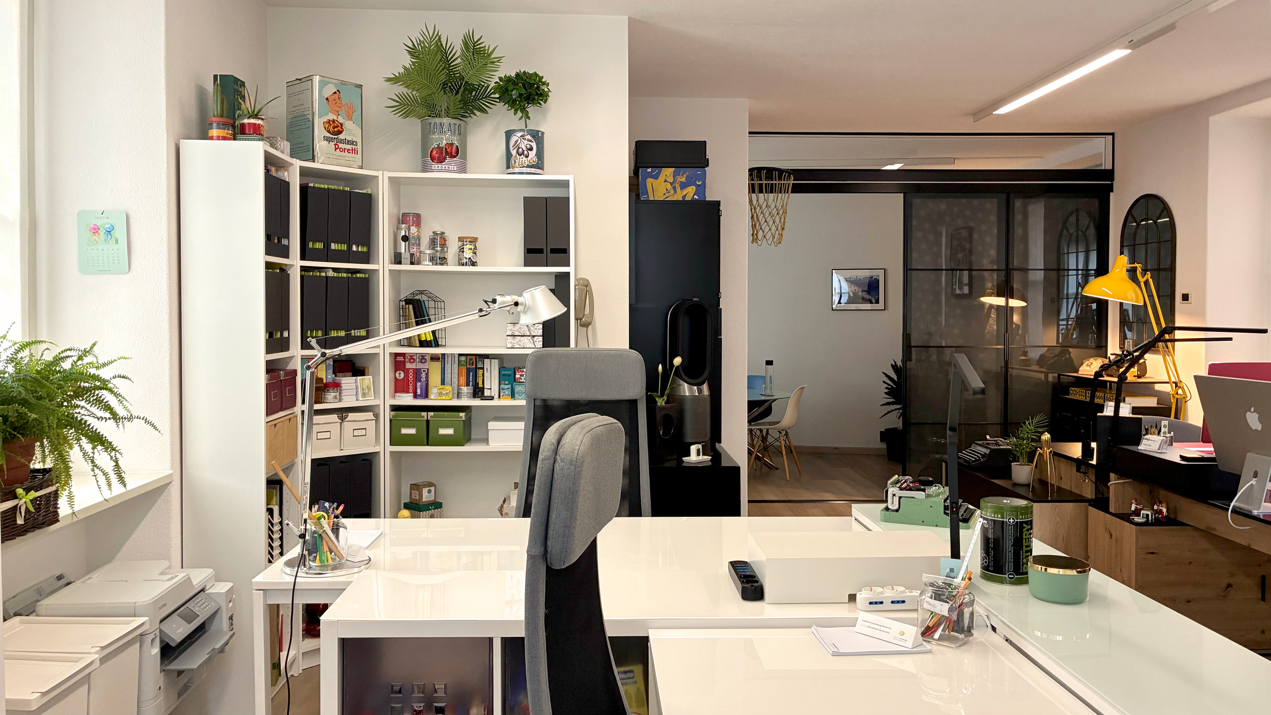 postazioni A e B presso coworking chiavenna